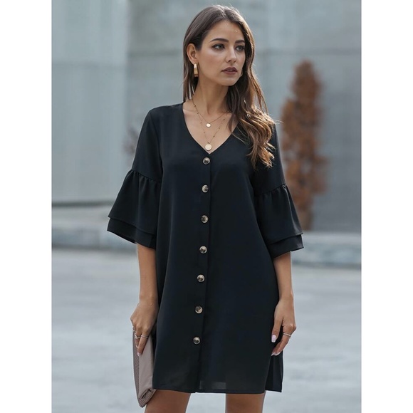 Vici Dresses & Skirts - Back Mini Dress Perfect for Summer